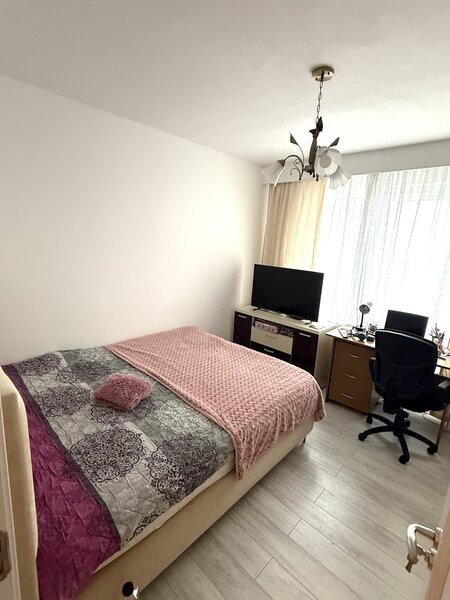 Dristor, Calea Vitan Stradal, vis-a-vis de Stadionul Olimpia,